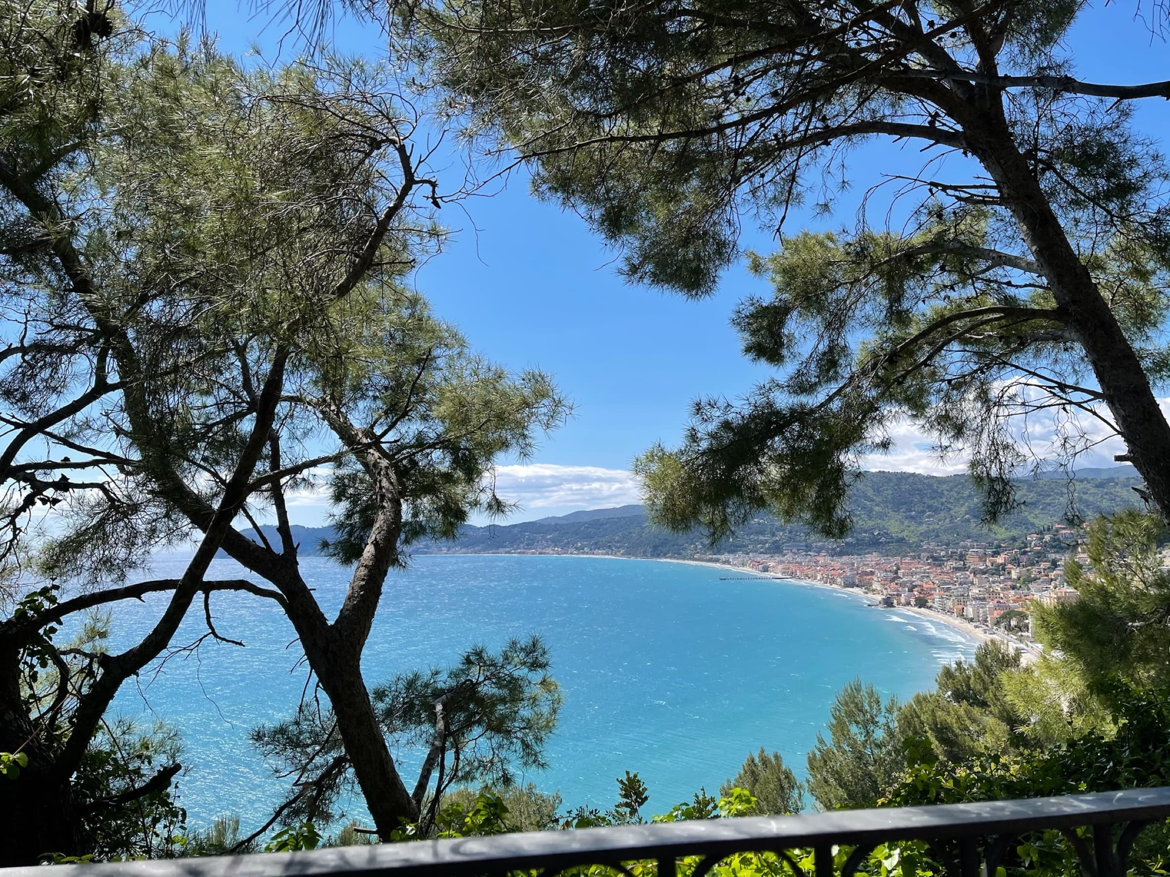 Albenga con Bambini: La Guida Completa per una Vacanza in Famiglia in Liguria
