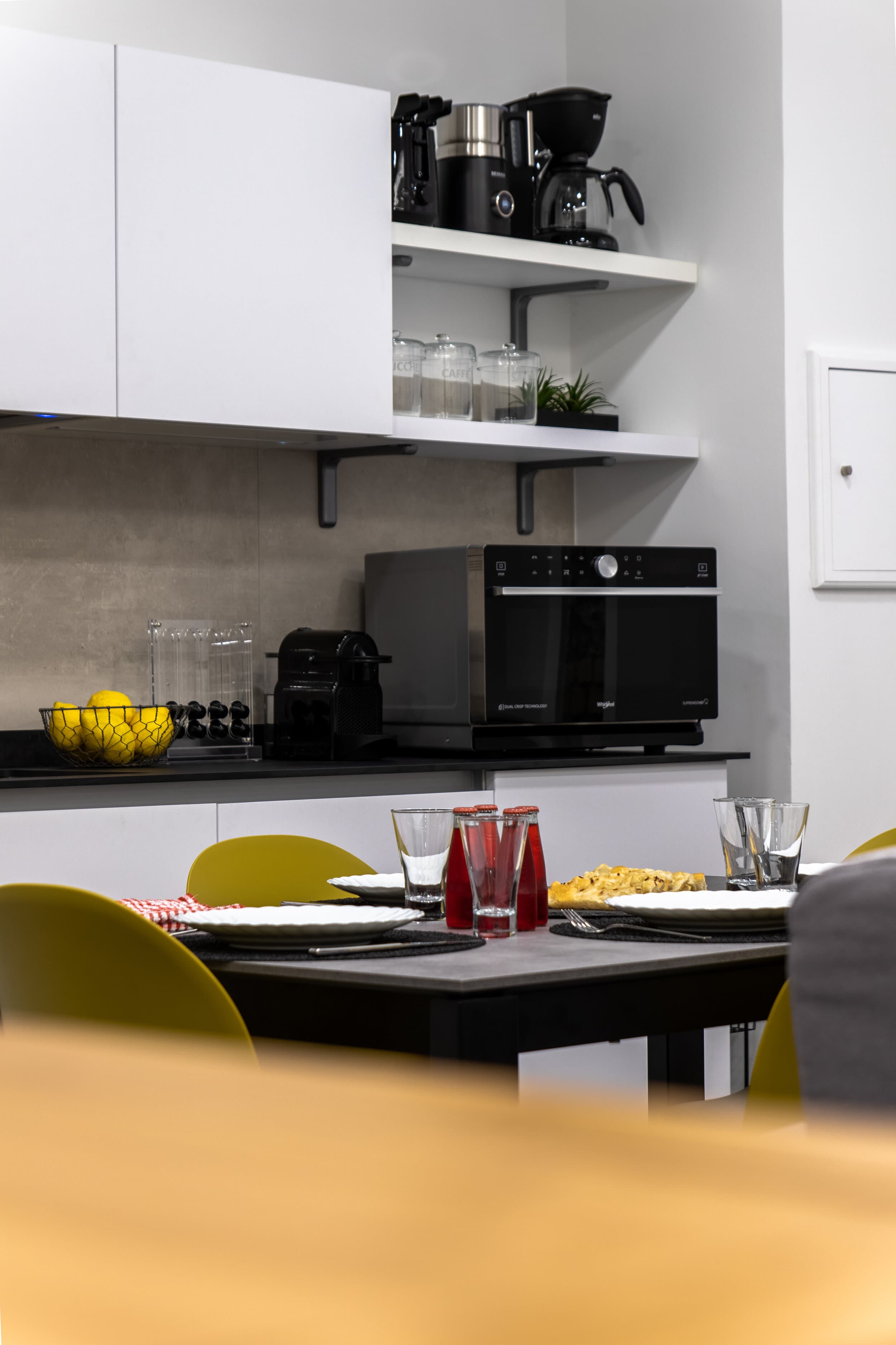 Dettagli comfort ViaArchivolto - caricatore wireless