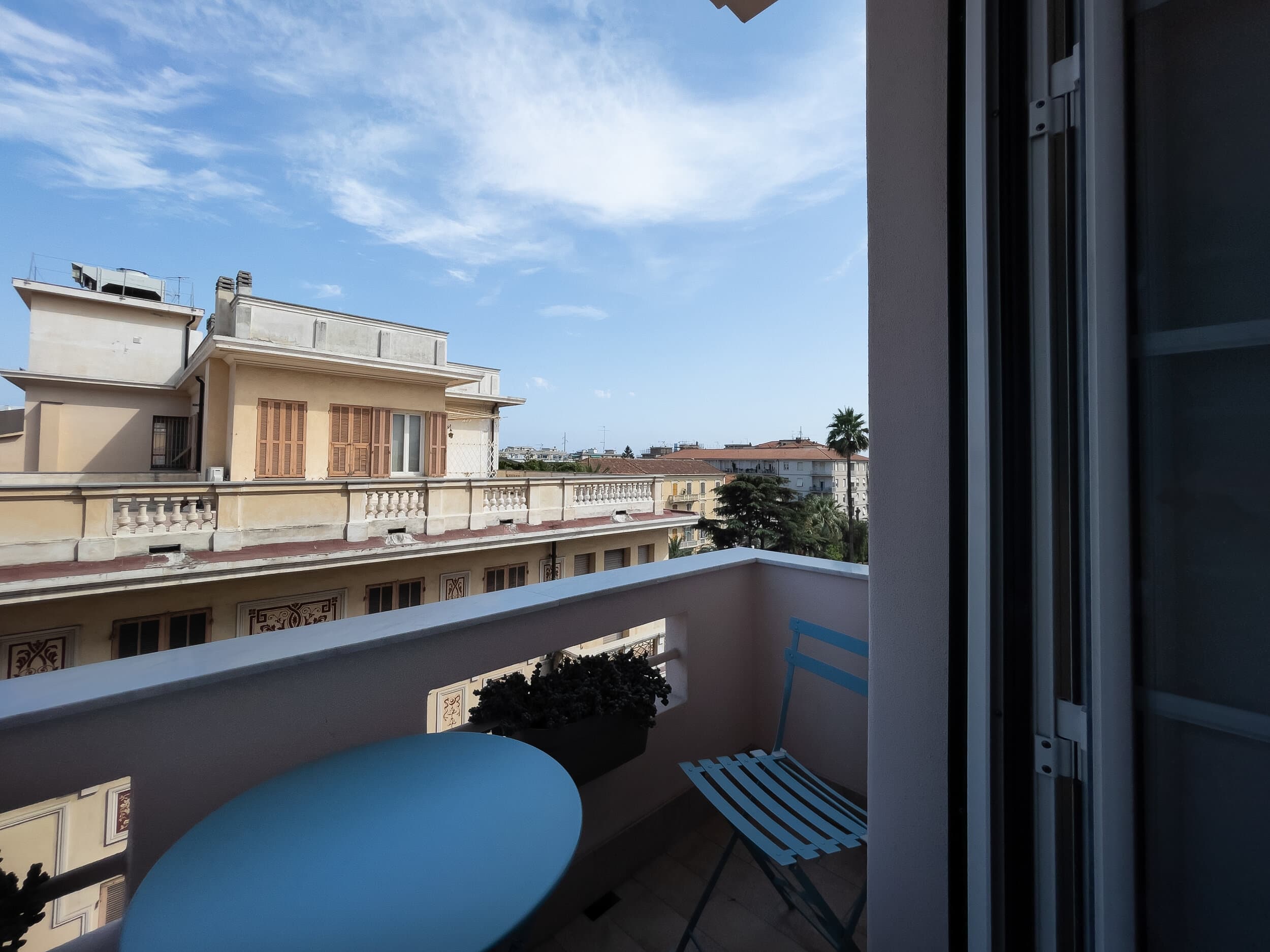 Camera con Smart TV ViaGenova Albenga
